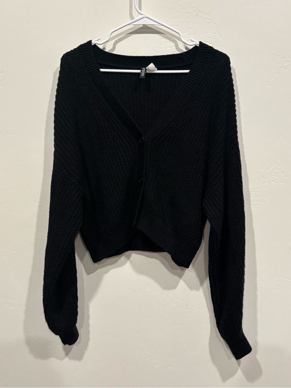 H&M Black V-Neck Cropped Button-Front Sweater Cardigan
